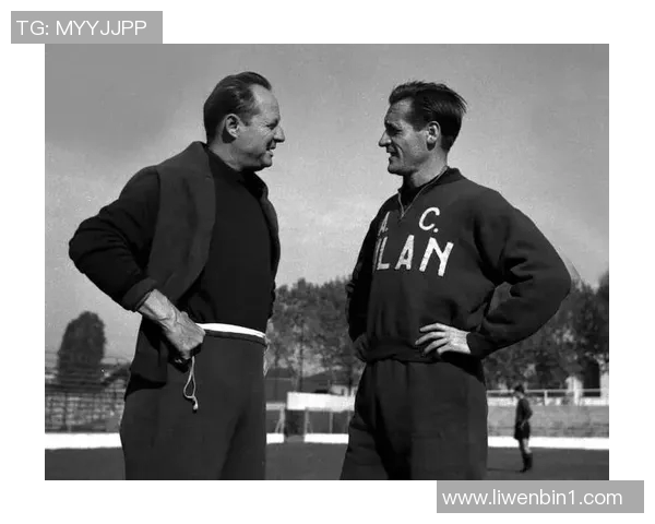 探寻足球场上的黑色传奇明星与他们的辉煌成就